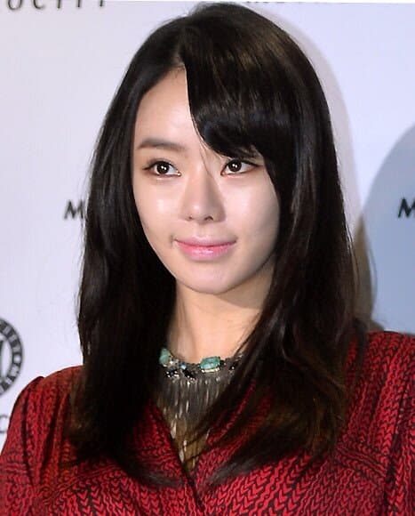 Seo Woo portrait