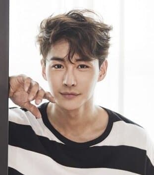 Choi Woo Hyuk portrait