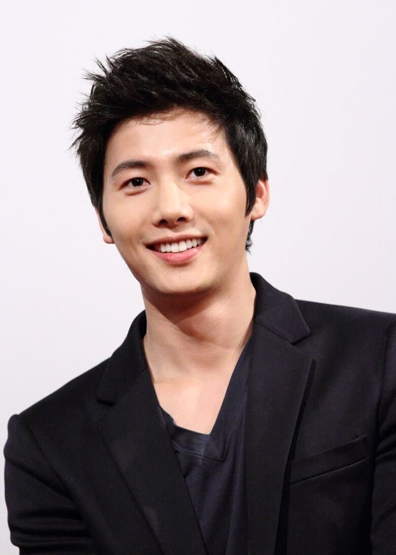 Lee Sang Woo portrait