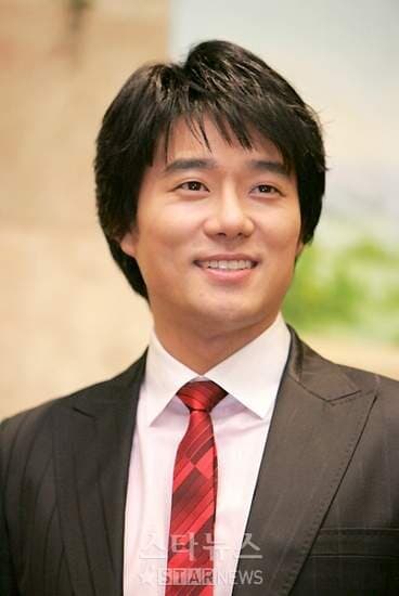 Lee Tae Gon portrait