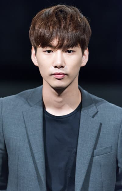 Lee Jae Joon portrait