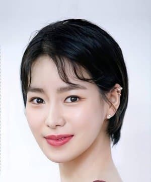 Im Ji Yun portrait