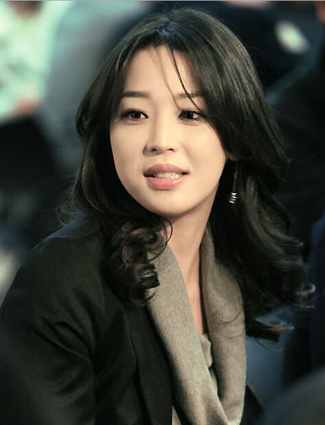 Han Go Eun portrait