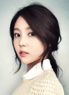 Kim Sa Eun portrait