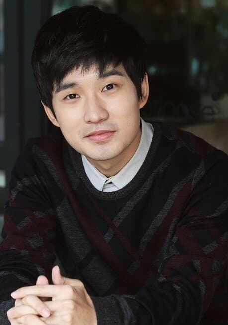 Ryu Duk Hwan portrait