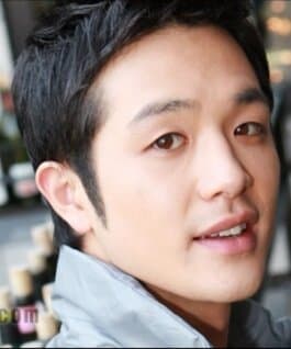 Lee Young Hoon portrait