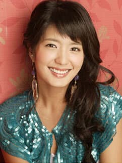 Seo Ji Young portrait