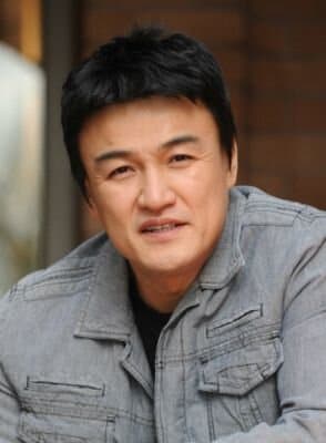 Park Joong Hoon portrait