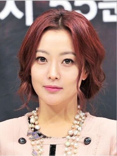 Kim Hee Sun portrait
