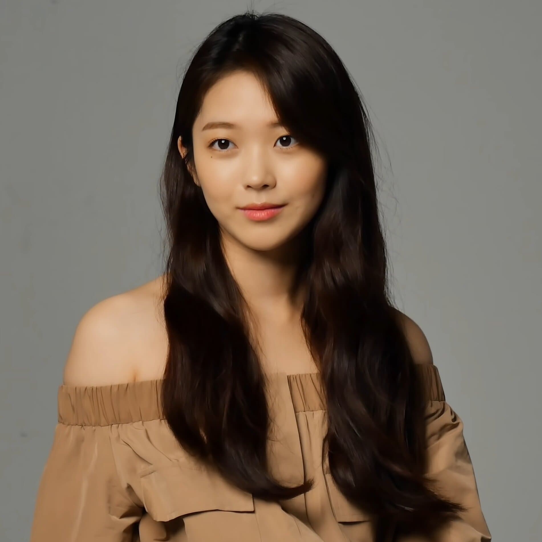 Hong Seung Hee portrait