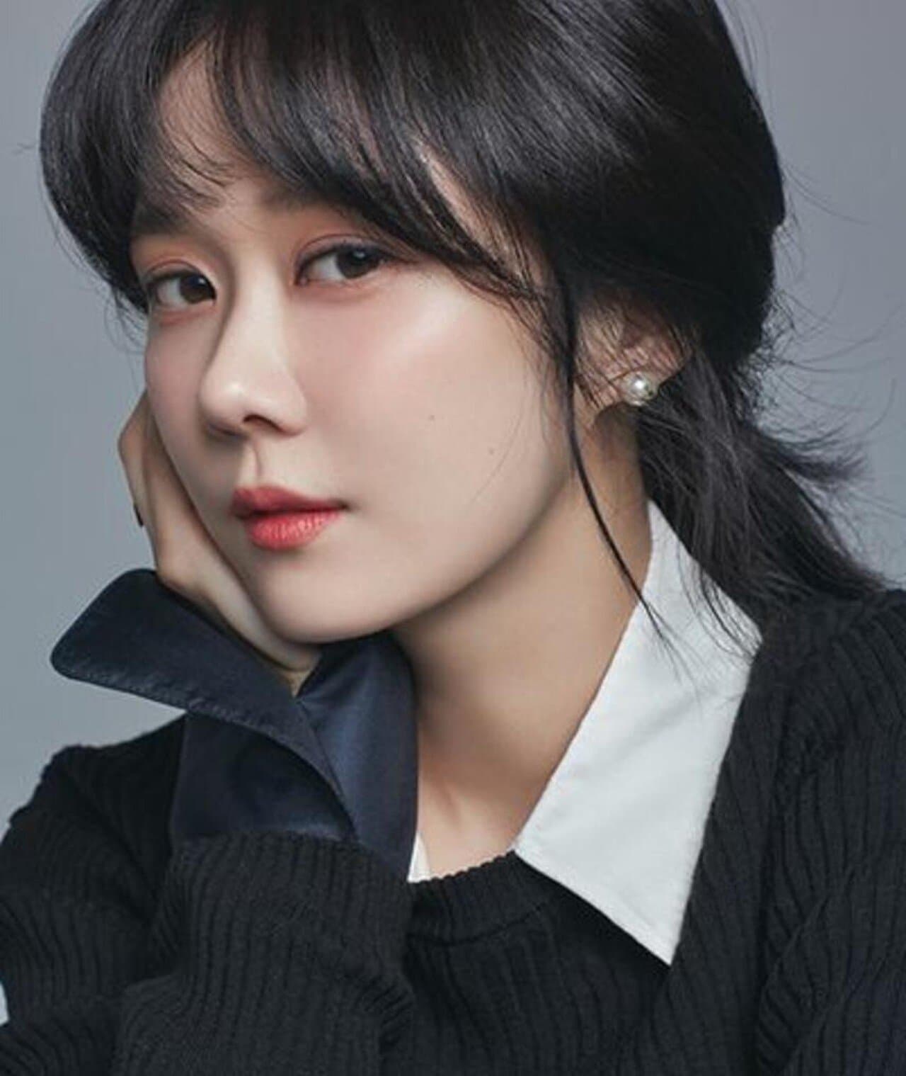 Jang Na Ra portrait