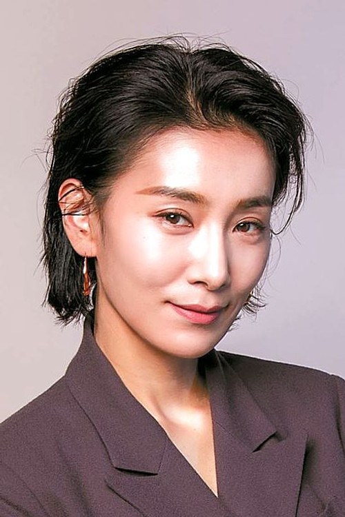 Kim Seo-hyung portrait